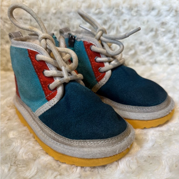 UGG TODDLER BOOTS MULTICOLOR - Picture 2 of 9
